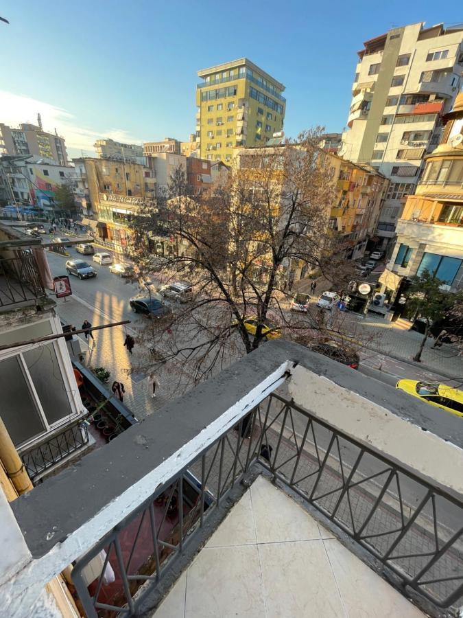 Lacasa-Wilson Square Tirana Esterno foto